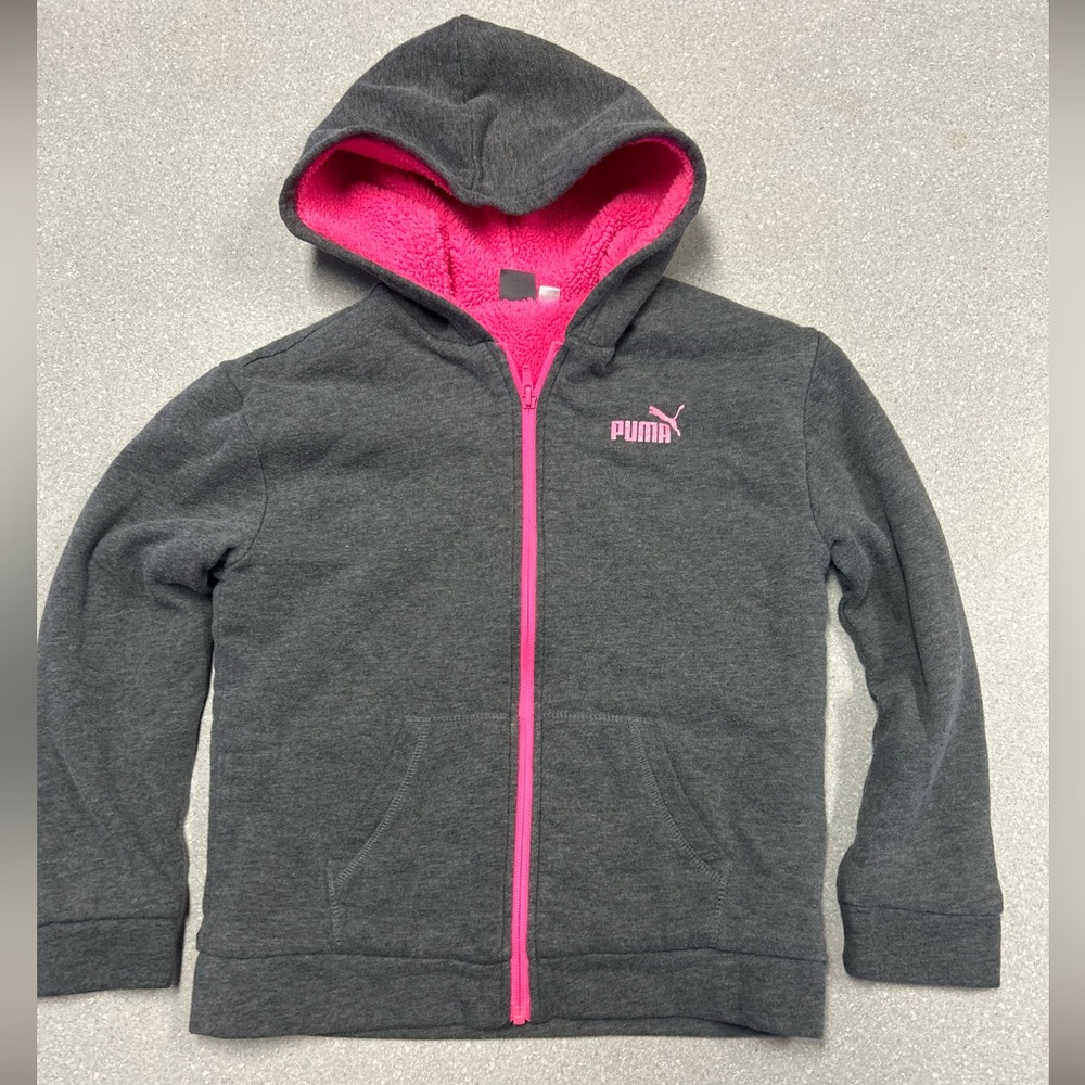 Puma medium 10/12 girls dual layer hoodie